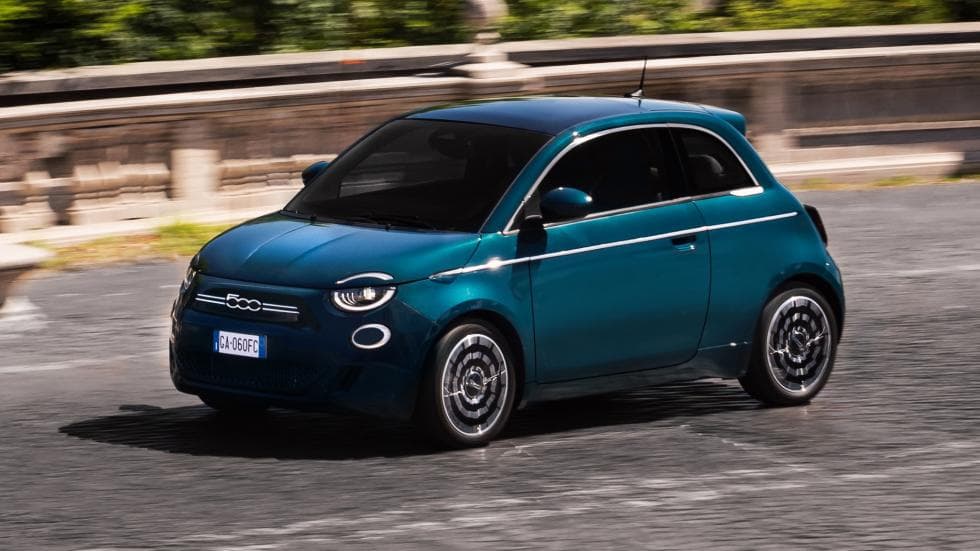 Nouvelle Fiat 500, « la Prima » berline