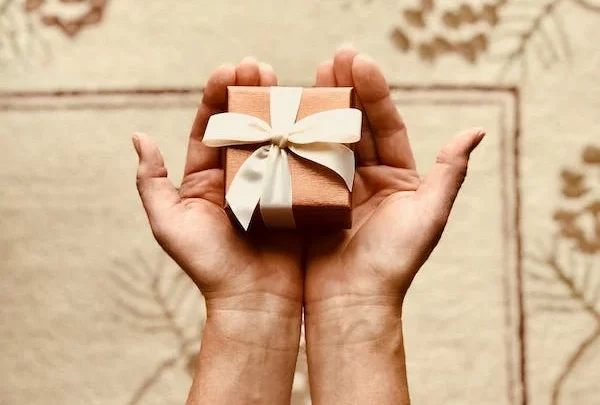 Quel cadeau offrir à quelqu’un qui a déjà tout ?